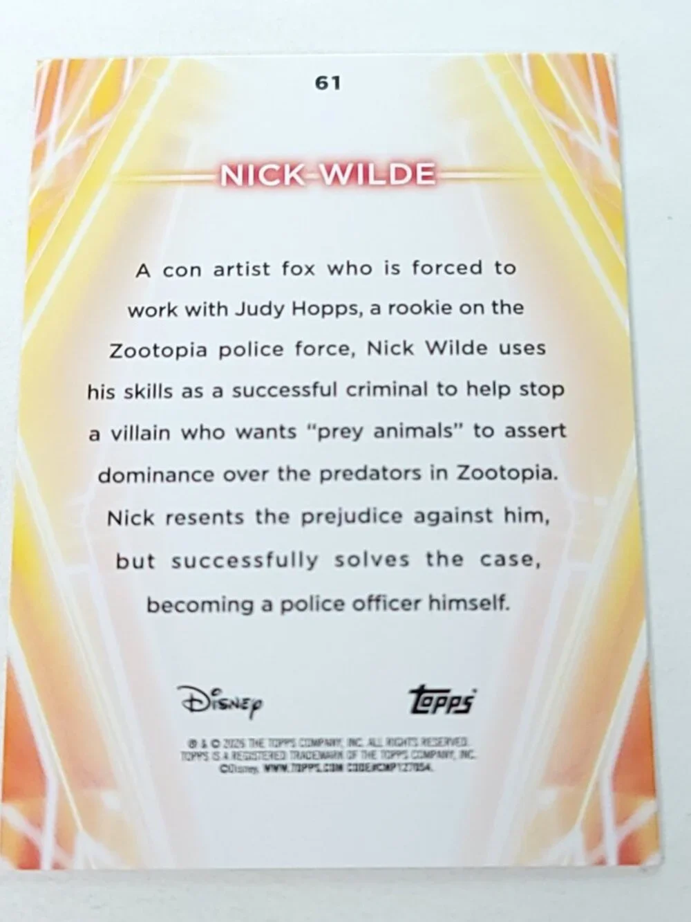Nick Wilde Topps 2026 Disney Neon Gold Holo Parallel Limited 35/50 - Picture 4 of 4